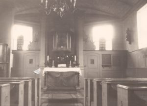 Kirche, Blick zum Altar, vor 1965