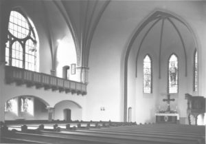 Kirche, Blick zum Altar, um 1955