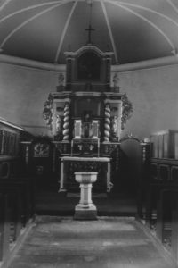 Kirche, Blick zum Altar, vor 1957