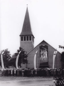 Kirche, Ansicht von Westen, 19.08.1962 (Einweihung)