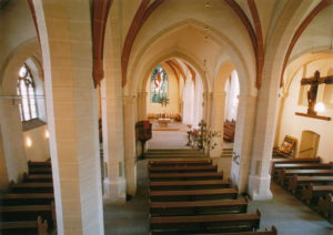 Kirche, Blick zum Altar, um 2000