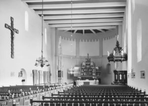 Kirche, Blick zum Altar, nach 1963