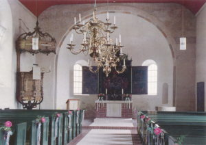 Kirche, Blick zum Altar, um 1980, Postkarte, Fotograf: Annäus Müller, Backemoor