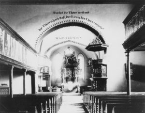 Kirche, Blick zum Altar, um 1900