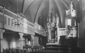 Kirche, Blick zum Altar, vor November 1955
