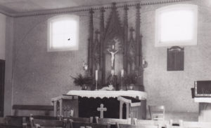 Alte Kapelle (1989 abgebrannt), Blick zum Altar, 1952
