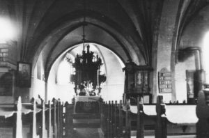 Kirche, Blick zum Altar, vor 1955