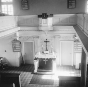 Kirche, Blick zum Altar, 1966