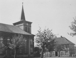 Kirche, Ansicht von Nordosten, Teilansicht, um 1953
