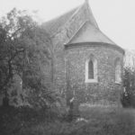 Kirche, Ansicht von Südosten, Teilansicht, Foto: Ernst Witt, Hannover, April 1956