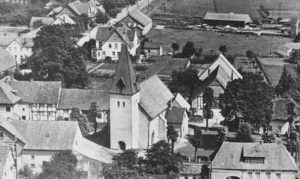 Kirche, Ansicht von Südwesten, Luftbild