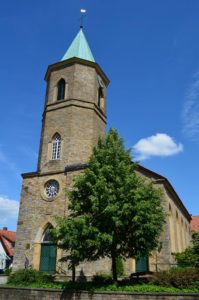 Kirche, Ansicht von Südwesten, Foto: Bodo Boehnke