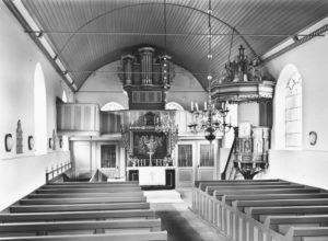 Kirche, Blick zum Altar, nach 1961