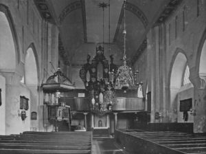 Kirche, Blick zum Altar und zur Orgel, 1930