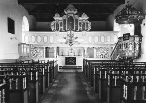 Kirche, Blick zum Altar und zur Orgel, vor 1963