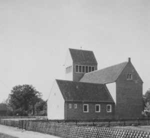 Kirche, Ansicht von Südosten, 1956, Foto: Ernst Witt, Hannover