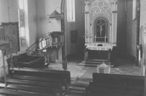 Kirche, Blick zum Altar, 1950