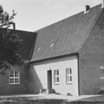 Gemeindehaus mit Kirchsaal (rechts), Außenansicht