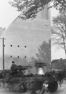 Kirche, bzw. Glockenturm, Ansicht von Nordwesten