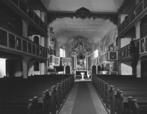 Kirche, Blick zum Altar, um 1960