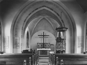 Kirche, Blick zum Altar, 1952
