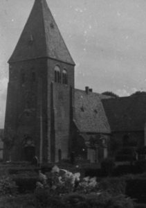 Kirche, Ansicht von Südwesten, Teilansicht, um 1960