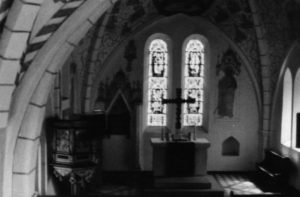 Kirche, Blick in den Chorraum, um 1960