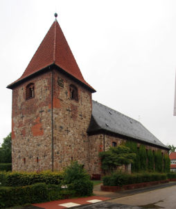 Kirche, Ansicht von Südwesten, 2020, Foto: Wolfram Kändler, CC BY-SA 3.0 de
