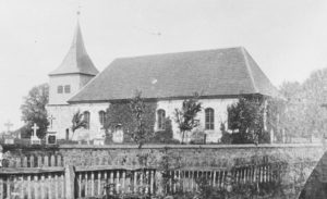 Kirche und alter Glockenturm, Ansicht von Südosten, vor 1902