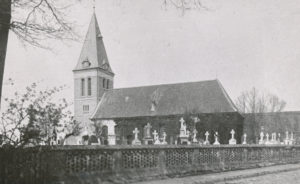 Kirche und neuer Glockenturm, Ansicht von Südosten, nach 1902, vor 23. April 1945