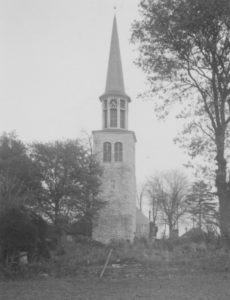 Kirche und neuester Turm, Ansicht von Westen, Foto: Ernst Witt, Hannover, 1956