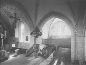 Kirche, Blick in den Chorraum und das südliche Querschiff, nach 1914, vor 1958