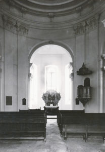Kirche, Blick zum Altar, Bildarchiv Niedersächsisches Landesverwaltungsamt Hannover, Landeskonservator