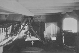 Schlosskapelle, Blick zum Altar, um 1900