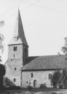 Kirche, Ansicht von Südosten, Teilansicht, Fotograf: P. Greve, Jöllenbeck (?)