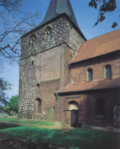 Kirche, Ansicht von Südosten, Teilansicht