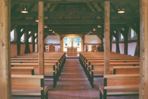 Kirche, Blick zum Altar, 1989