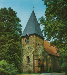 Kirche, Ansicht von Südwesten, Teilansicht