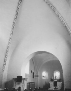 Kirche, Blick in den Chorraum, Foto: Ernst Witt, Hannover, August 1961