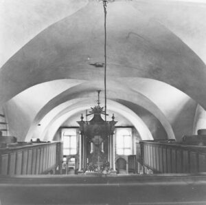 Kirche, Blick zum Altar, vor 1960