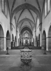 Kirche, Blick zum Altar, 1963