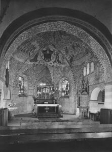 Kirche, Blick in den Chorraum, vor 1961