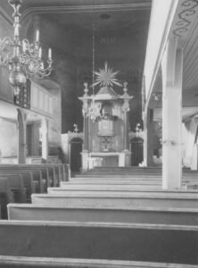 Kirche, Blick zum Altar, vor 1955
