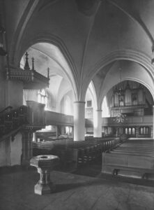 Kirche, Blick zur Orgel, vor 1960