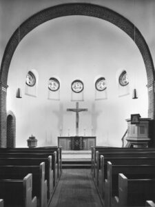 Kapelle, Blick zum Altar, um 1975