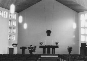 Kirche, Blick zum Altar, 1975