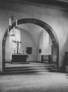 Kirche, Blick zum Altar, Foto: Ernst Witt, Hannover, Mai 1956