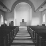 Kirche, Blick zum Altar, Foto: Ernst Witt, Hannover, Mai 1954