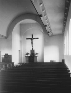 Kirche, Blick zum Altar, Foto: Ernst Witt, Hannover, 1955