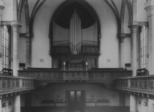 Kirche, Blick zur Orgel, um 1960